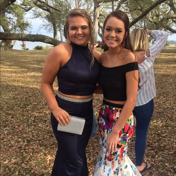 FORMAL DRESS - Picture 4 of 6